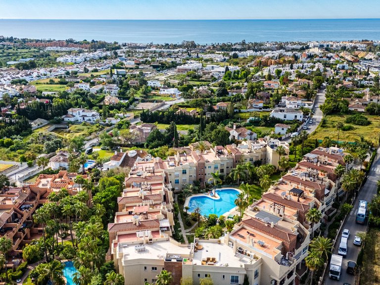 Apartment for Sale in Benahavís, Malaga 1