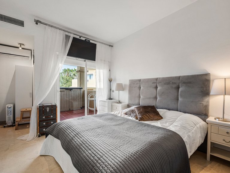 Apartment for Sale in Benahavís, Malaga 5