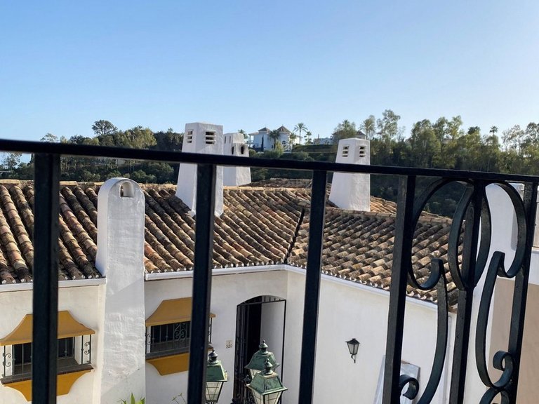 Apartment for Sale in Los Almendros, Malaga 18
