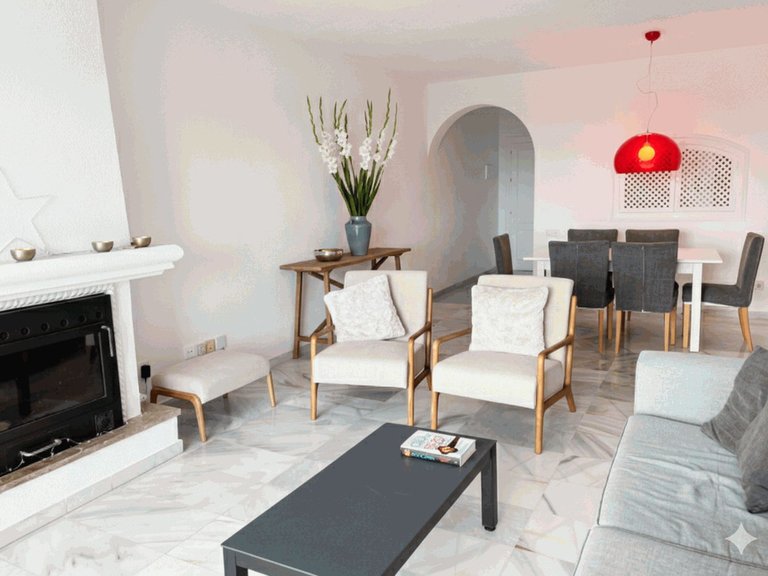 Apartment for Sale in Los Almendros, Malaga 6