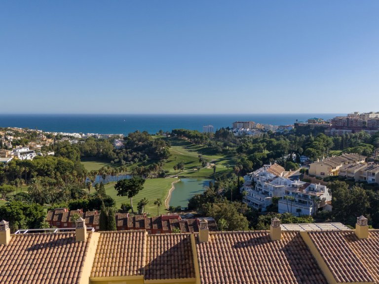 Apartment for Sale in Benalmadena, Malaga 8