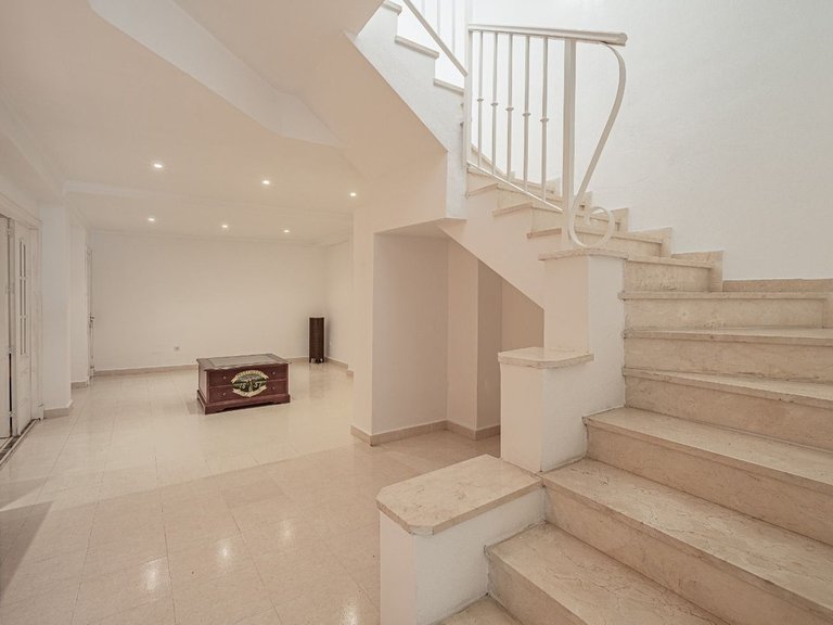 Villa for Sale in Benahavís, Malaga 10