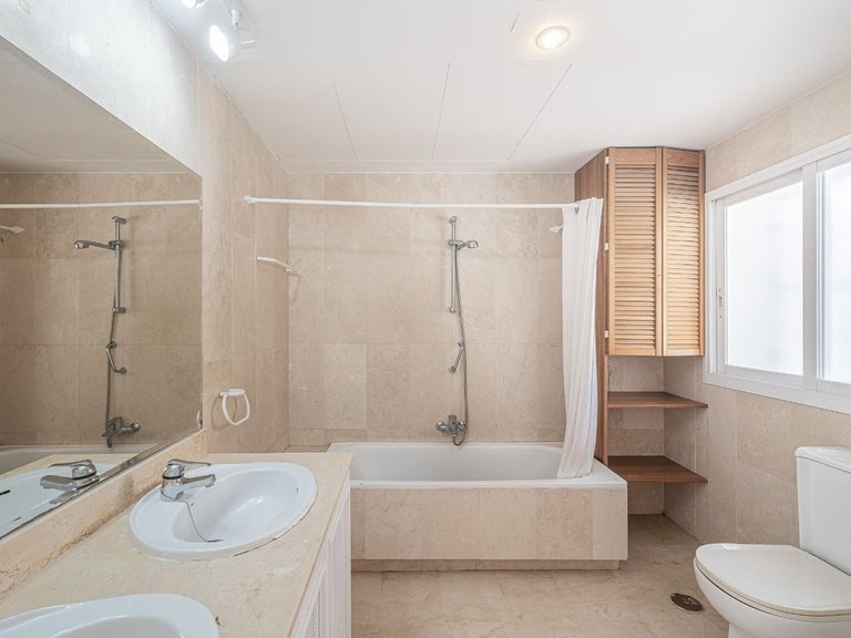 Villa for Sale in Benahavís, Malaga 13