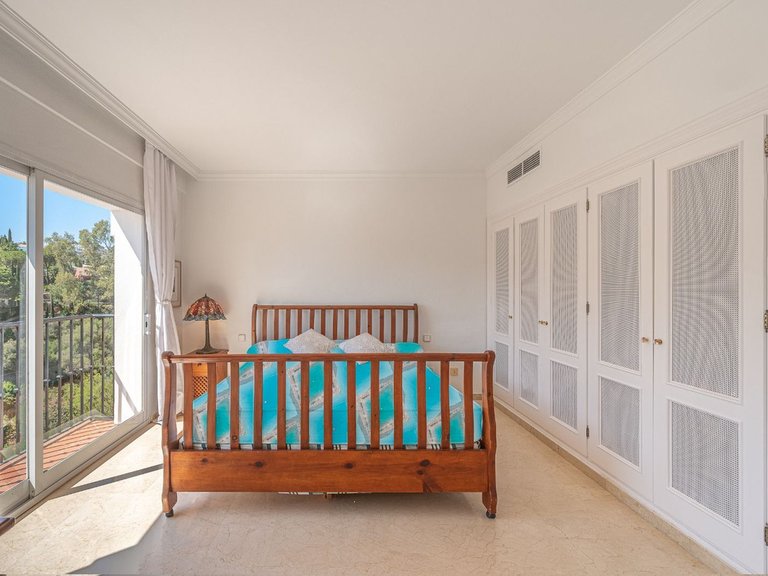 Villa for Sale in Benahavís, Malaga 16