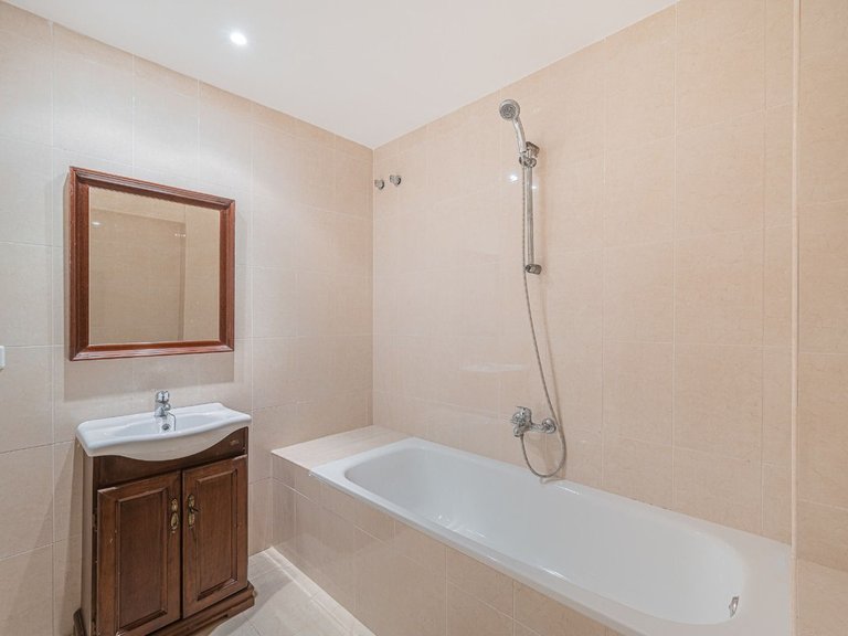 Villa for Sale in Benahavís, Malaga 18