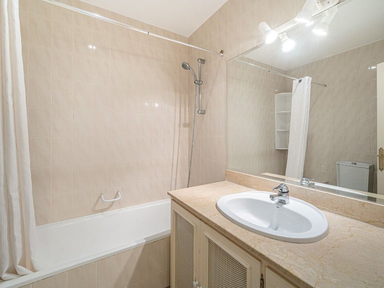 Villa for Sale in Benahavís, Malaga 20