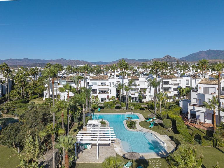 Apartment for Sale in Estepona, Malaga 28
