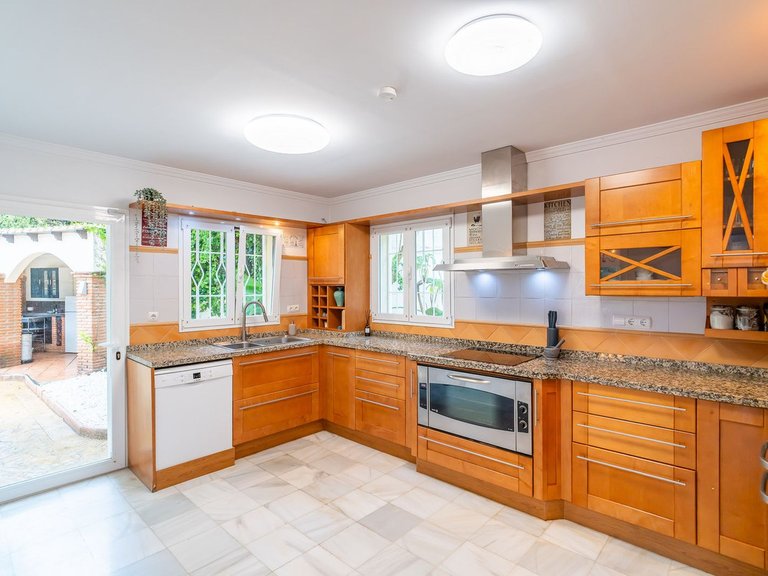 Villa for Sale in Mijas Golf, Malaga 2