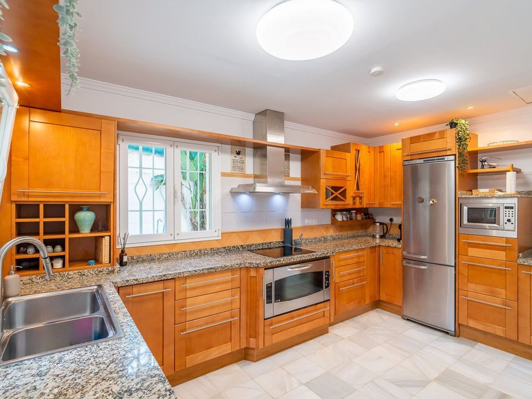 Villa for Sale in Mijas Golf, Malaga 3