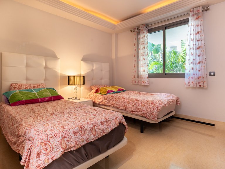 Apartment for Sale in Benahavís, Malaga 18