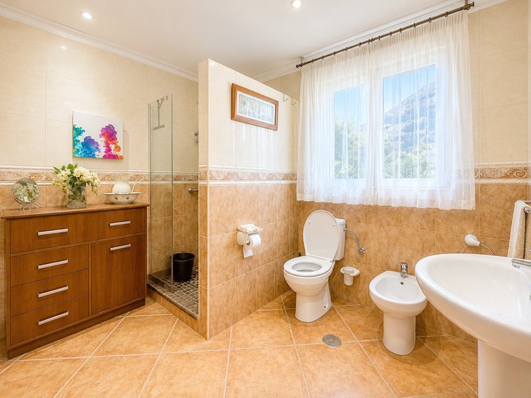 Villa for Sale in Estepona, Malaga 18