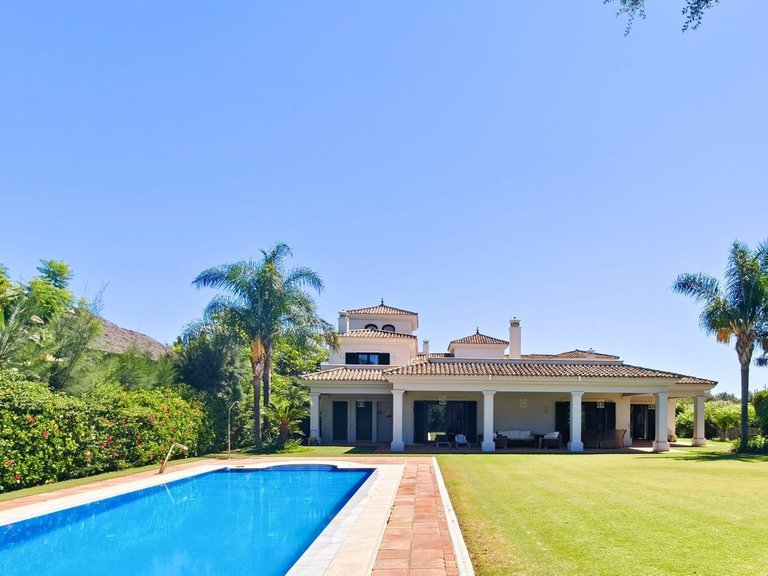 Villa for Sale in San Roque Club, Cadiz 1