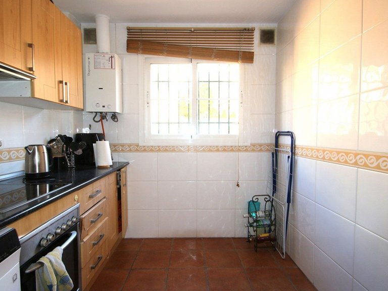 Villa for Sale in Los Pacos, Malaga 10