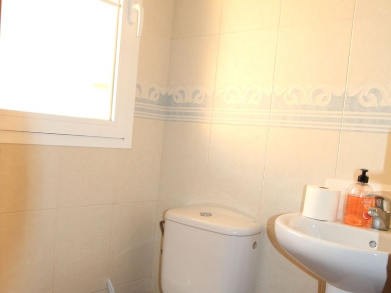 Villa for Sale in Los Pacos, Malaga 11