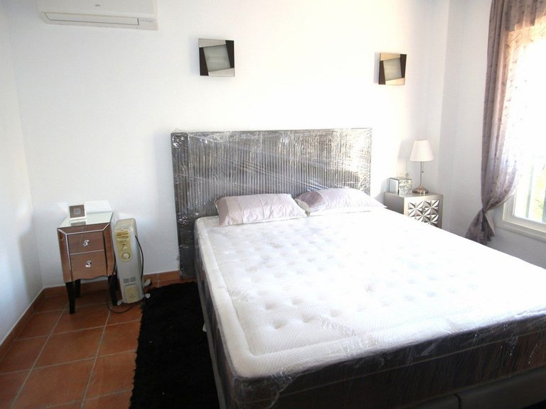 Villa for Sale in Los Pacos, Malaga 13