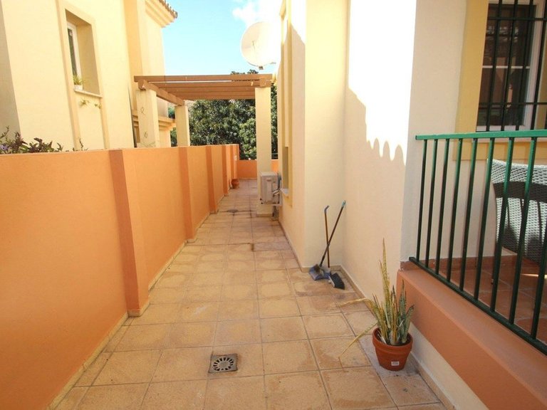 Villa for Sale in Los Pacos, Malaga 31