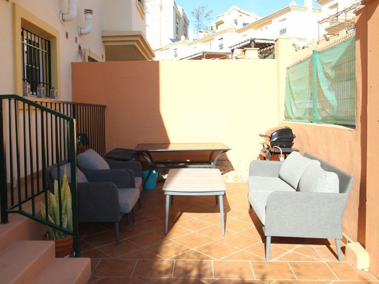 Villa for Sale in Los Pacos, Malaga 4