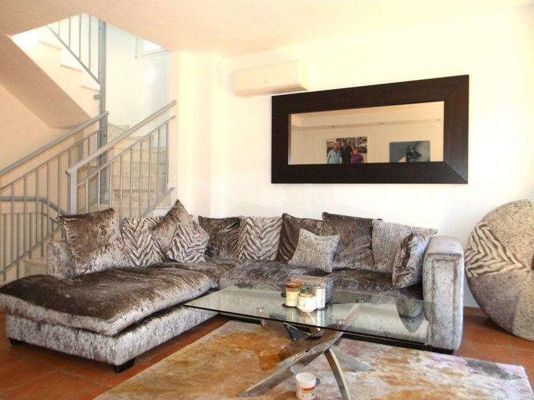 Villa for Sale in Los Pacos, Malaga 5