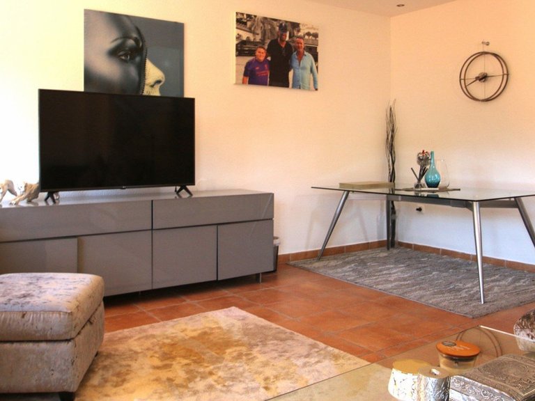 Villa for Sale in Los Pacos, Malaga 6