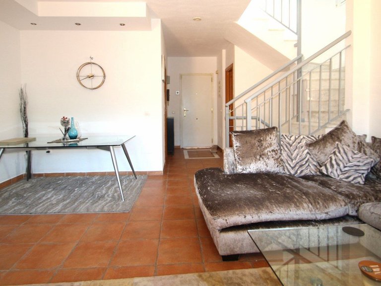 Villa for Sale in Los Pacos, Malaga 7