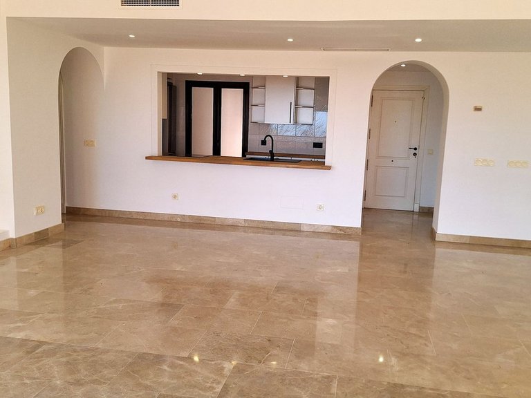 Apartment for Sale in La Duquesa, Malaga 5