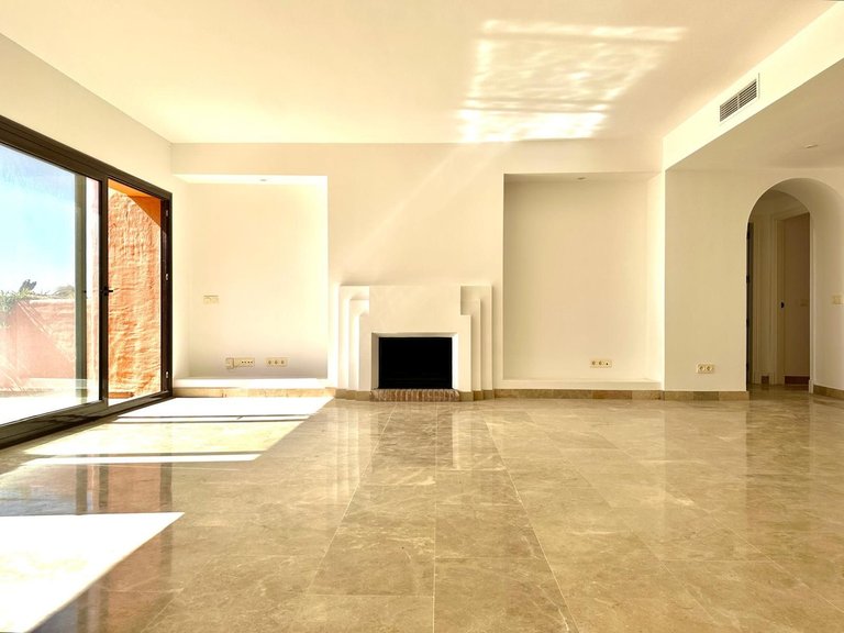 Apartment for Sale in La Duquesa, Malaga 6