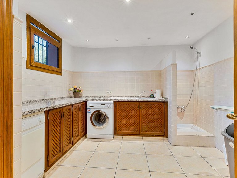 Villa for Sale in Coín, Malaga 31