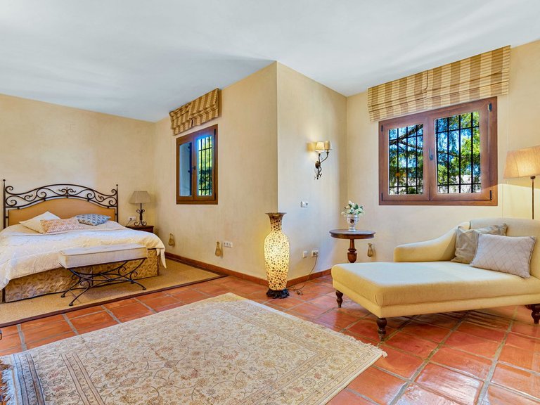 Villa for Sale in Coín, Malaga 40