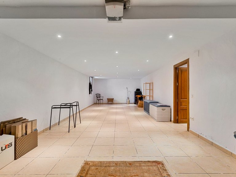 Villa for Sale in Coín, Malaga 43