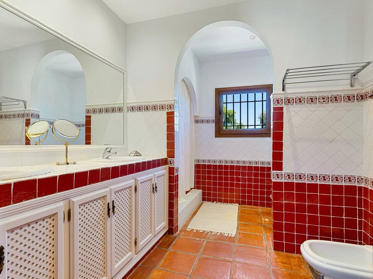 Villa for Sale in Coín, Malaga 51