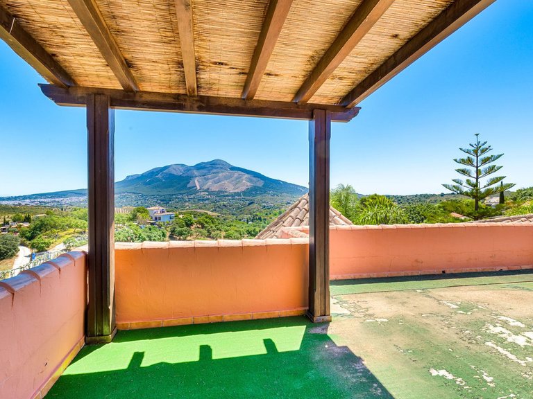 Villa for Sale in Coín, Malaga 54