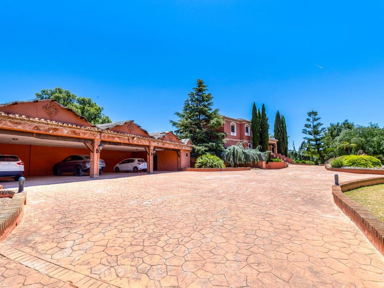 Villa for Sale in Coín, Malaga 62