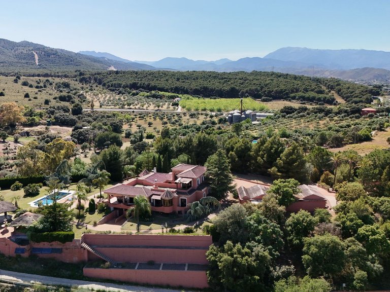 Villa for Sale in Coín, Malaga 66