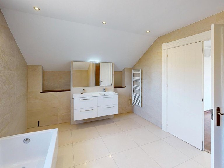 Villa for Sale in Sotogrande Costa, Cadiz 20