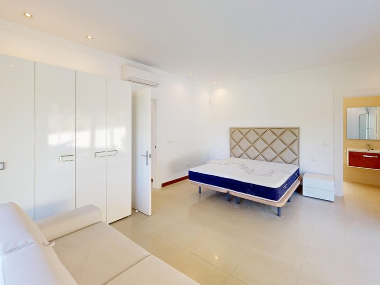 Villa for Sale in Sotogrande Costa, Cadiz 25