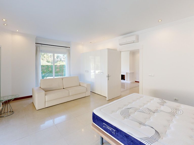 Villa for Sale in Sotogrande Costa, Cadiz 27