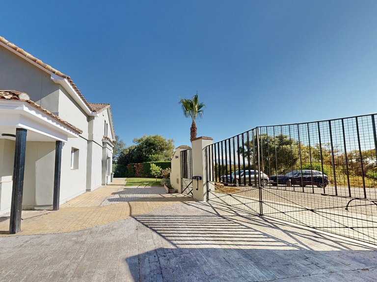 Villa for Sale in Sotogrande Costa, Cadiz 3