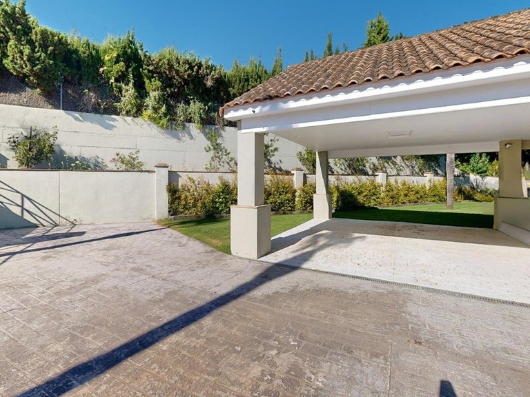 Villa for Sale in Sotogrande Costa, Cadiz 40
