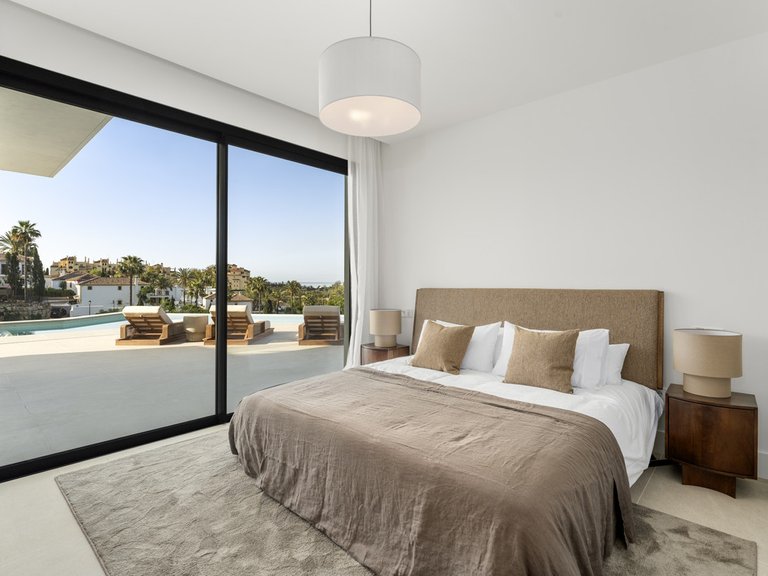 Villa for Sale in Estepona, Malaga 17