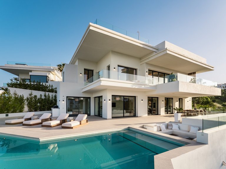 Villa for Sale in Estepona, Malaga 19