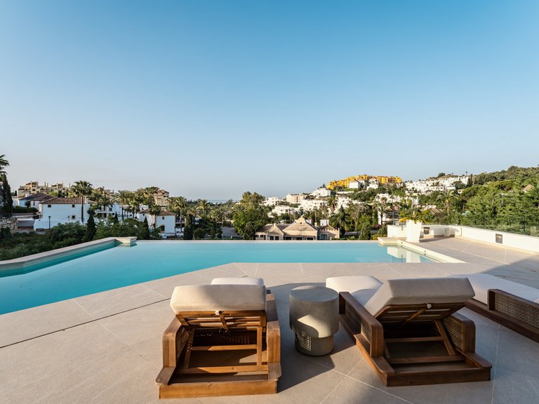 Villa for Sale in Estepona, Malaga 21