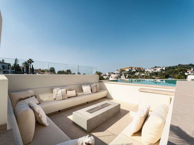 Villa for Sale in Estepona, Malaga 23