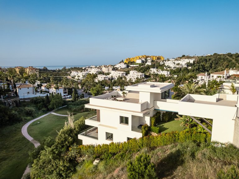 Villa for Sale in Estepona, Malaga 39