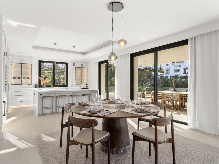 Villa for Sale in Estepona, Malaga 4