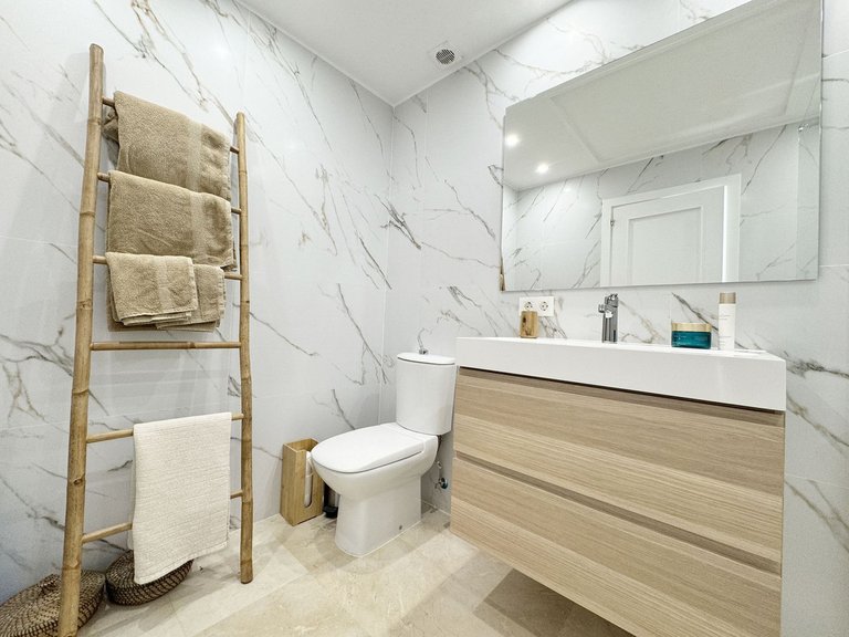 Apartment for Sale in Nueva Andalucía, Malaga 19