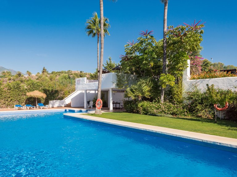Apartment for Sale in Nueva Andalucía, Malaga 30