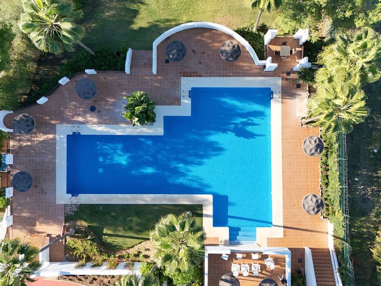 Apartment for Sale in Nueva Andalucía, Malaga 32