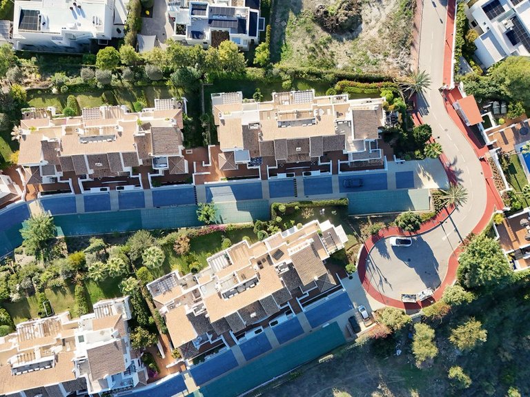 Apartment for Sale in Nueva Andalucía, Malaga 33