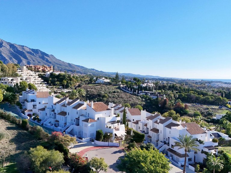 Apartment for Sale in Nueva Andalucía, Malaga 36