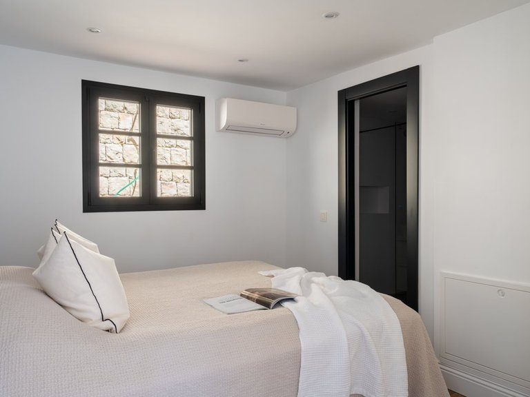 Villa for Sale in Casares, Malaga 10